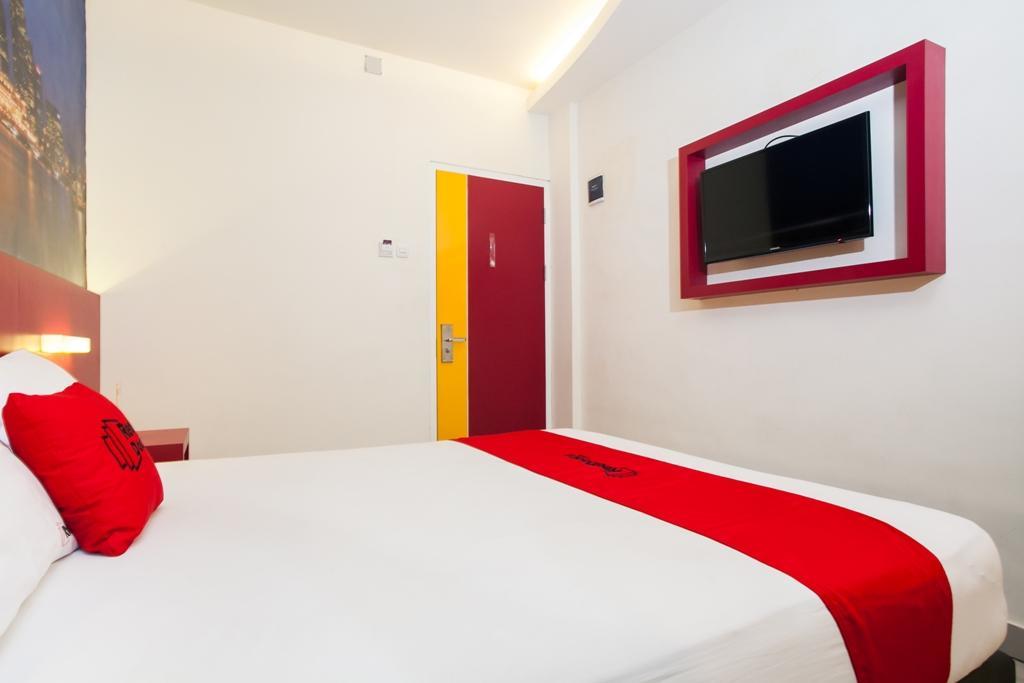 玛琅 Reddoorz Near Hawaii Water Park酒店 外观 照片